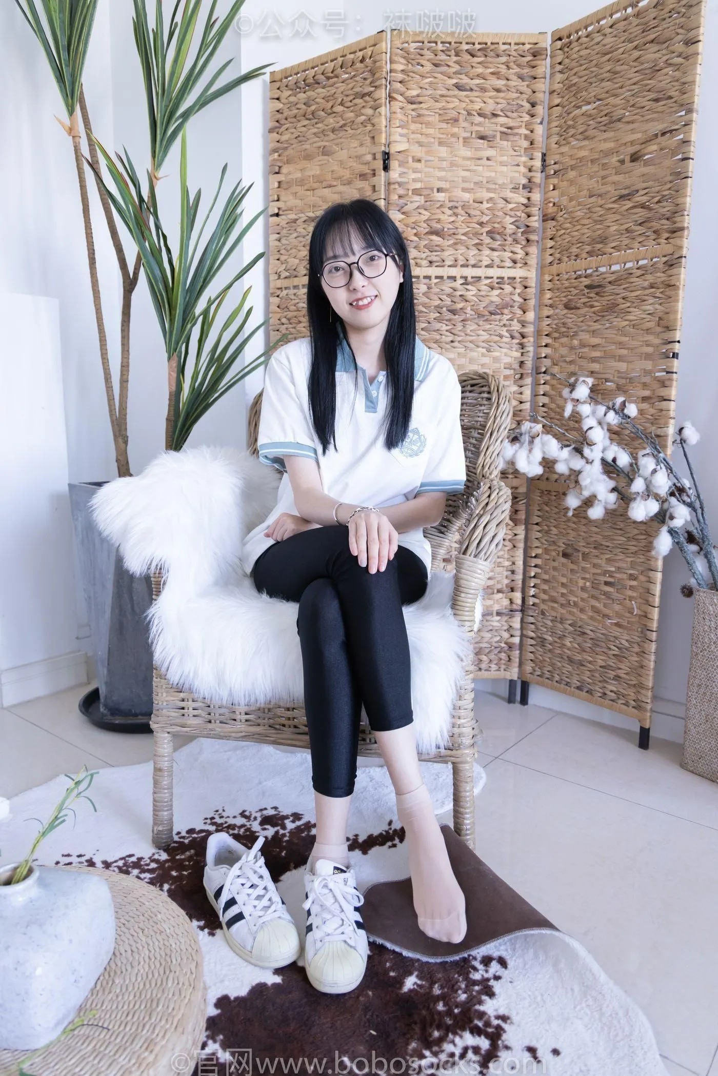 [BoBoSocks袜啵啵]NO.044 稚予-贝壳头、匡威帆布鞋、短肉丝 [154P]插图1